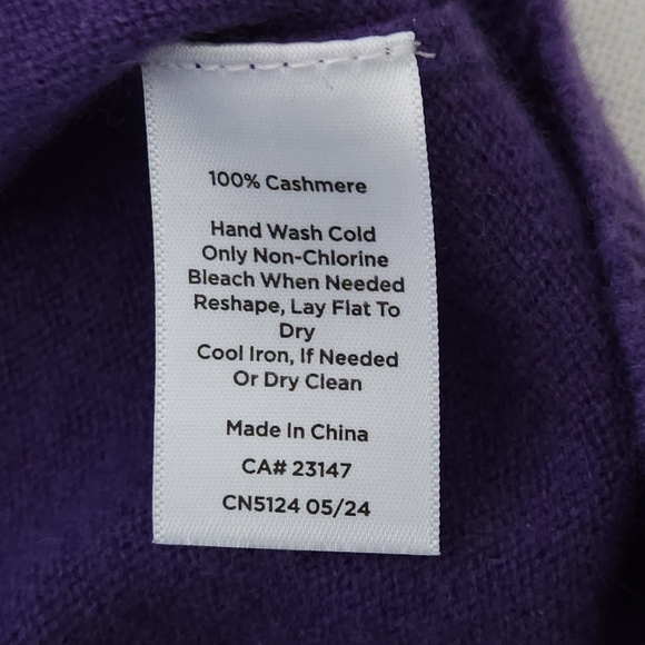 Talbots Petites 100% Cashmere V-Neck Sweater PM Purple Luxury Soft Knit New - Picture 6 of 9